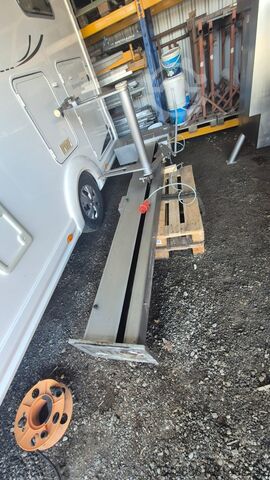 Két tengelyes lapátos keverő és emelő Risco RS 750