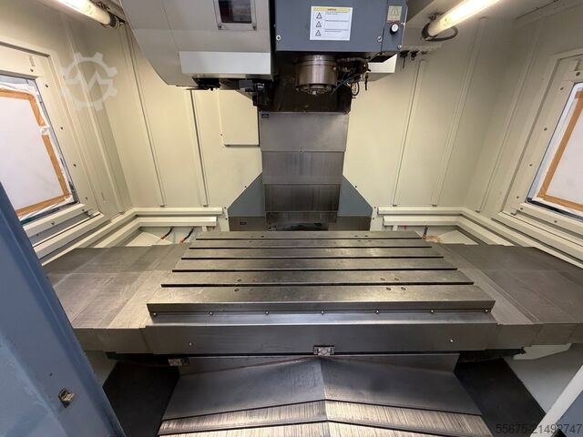 Függőleges megmunkáló központ Akira Seiki 4.5 XP