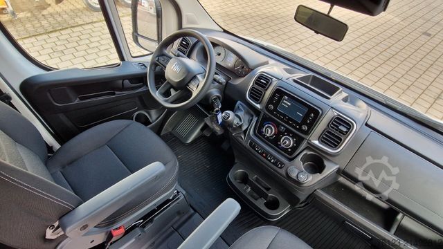 Minibusz FIAT Opel Movano und Ducato Flexiboden 6 Schienen