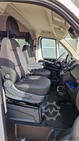Minibusz FIAT Opel Movano und Ducato Flexiboden 6 Schienen