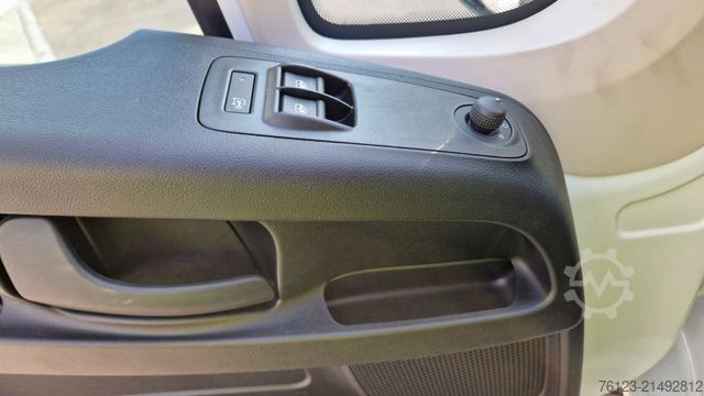 Minibusz FIAT Opel Movano und Ducato Flexiboden 6 Schienen