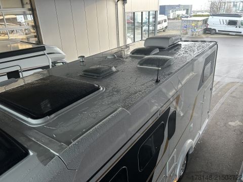 Yarı entegre karavan Eura Mobil Contura 766 EF