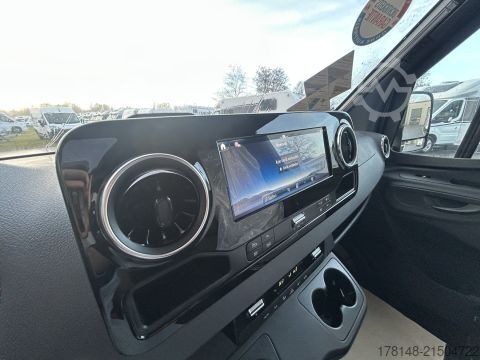 Yarı entegre karavan Eura Mobil Contura 766 EF