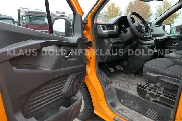 Kleinbus RENAULT Trafic Combi 9-Sitze Unfallschaden