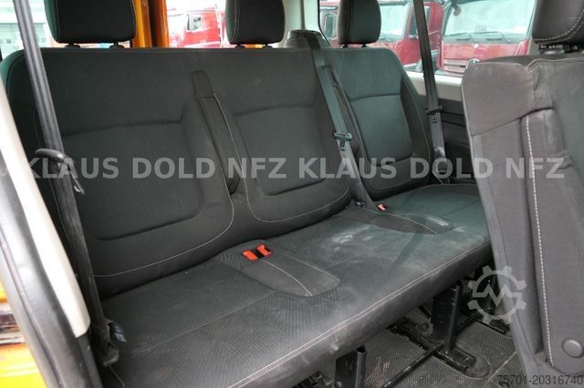 Kleinbus RENAULT Trafic Combi 9-Sitze Unfallschaden