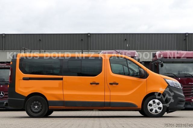 Kleinbus RENAULT Trafic Combi 9-Sitze Unfallschaden