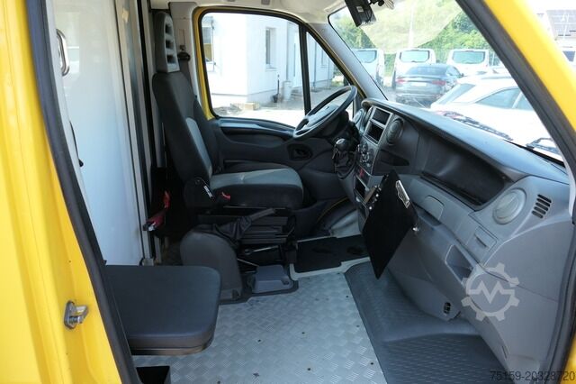 Dobozos furgon iveco Daily 35 S11 C30C AUTOMATIK KAMERA Regale LUFT DURCHGANG EURO-5 CoC