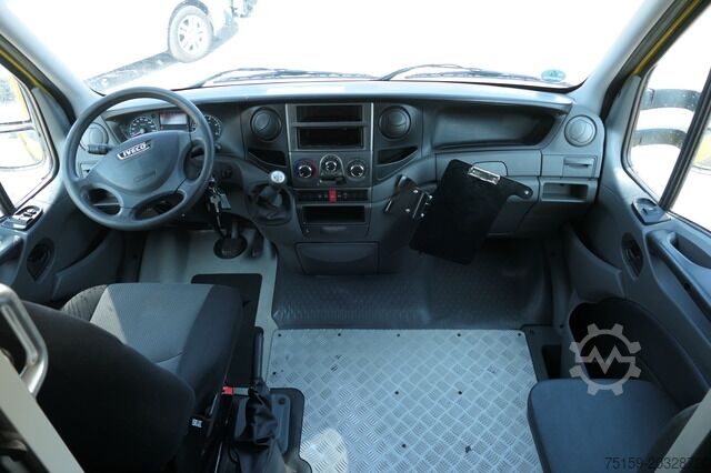 Vrachtwagen met bakwagen iveco Daily 35 S11 C30C AUTOMATIK KAMERA Regale LUFT DURCHGANG EURO-5 CoC