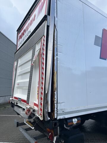 Box body Krone Cool Liner / IsoBox - Damage - Schaden / Loadli...