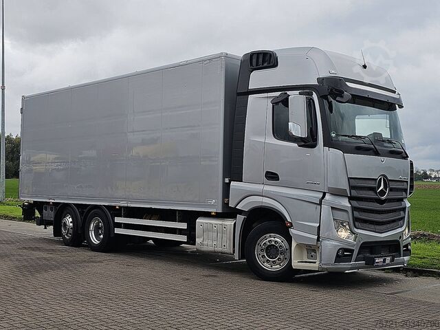 Bőrönd MERCEDES-BENZ ACTROS 2645 6X2*4 RET. 3T LIFT