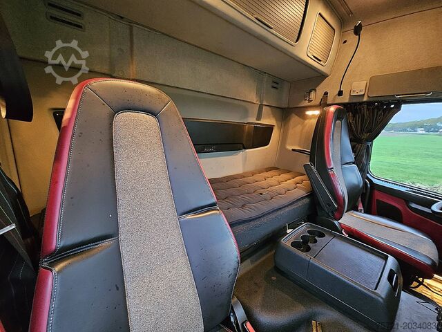 Standard-SZM VOLVO FM 450 GLOBETROTTER ADR