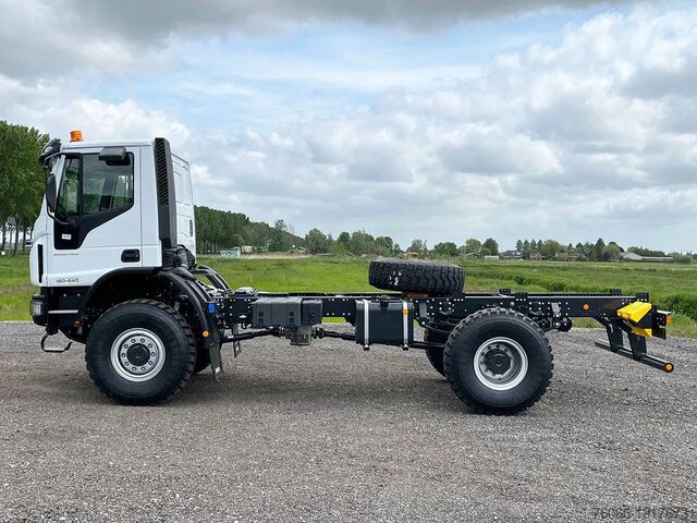 Alváz vezetőfülkével Iveco EuroCargo 150 Chassis Cabin RHD