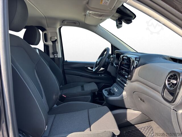 Minibus Mercedes-Benz Vito 114 CDI Tourer PRO Lang ACC AHK AUT Kam. LM