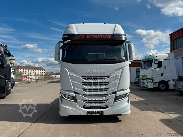 Trattore stradale standard IVECO S-WAY 480 * RETARDER * VOLLVERKLEIDUNG *