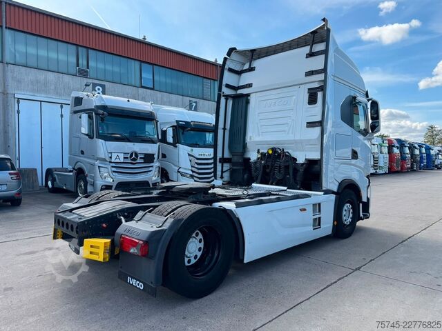 Trattore stradale standard IVECO S-WAY 480 * RETARDER * VOLLVERKLEIDUNG *