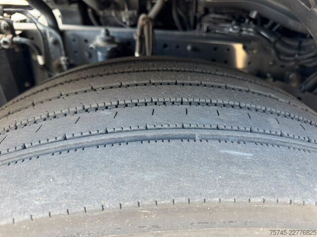 Trattore stradale standard IVECO S-WAY 480 * RETARDER * VOLLVERKLEIDUNG *