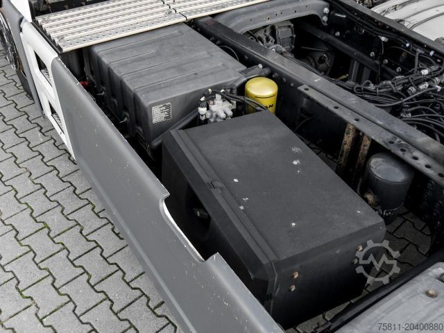 Standardowy ciągnik siodłowy MAN TGX 18.500 4x2 + SKIRTS + FRIDGE + RETARDER ZV