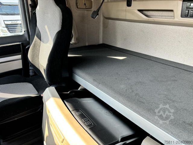 Standardowy ciągnik siodłowy MAN TGX 18.500 4x2 + SKIRTS + FRIDGE + RETARDER ZV