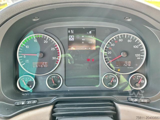 Standardowy ciągnik siodłowy MAN TGX 18.500 4x2 + SKIRTS + FRIDGE + RETARDER ZV