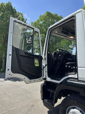 Transport refrigerat/congelat Iveco EuroCargo 140E250 Tiefkühl Mitsubishi TDJ 300 K...