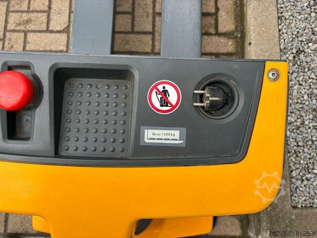 VS-22084 Elektromos raklapemelő Jungheinrich EJE M13 JUNGHEINRICH EJE M13