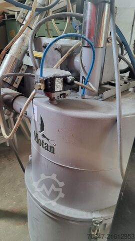 2 darab vákuumszivattyú központi szűrőkkel VACOM Induvac VC 340-720