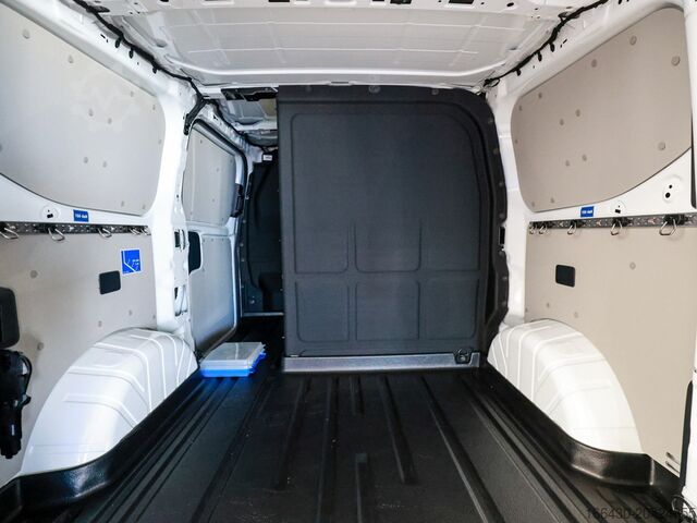 Panelová dodávka VW Transporter Kastenwagen mit L-Trennwand AHK