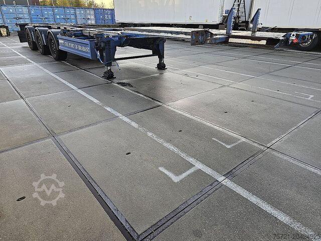 Containertransport RENDERS ROC 16.27CC