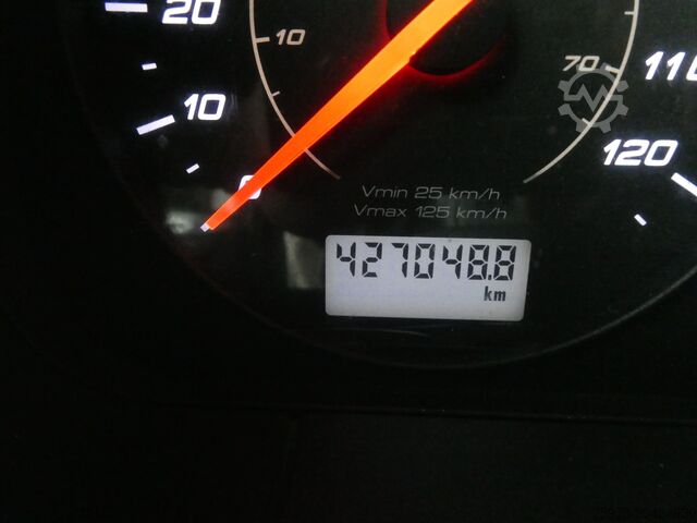 Szabványos közúti nyergesvontató Iveco Stralis AS460