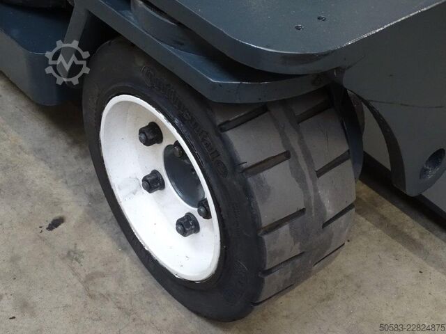 Firevejs sidelæsser Combilift C3000