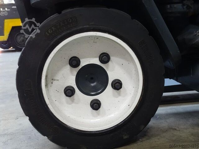 Firevejs sidelæsser Combilift C3000