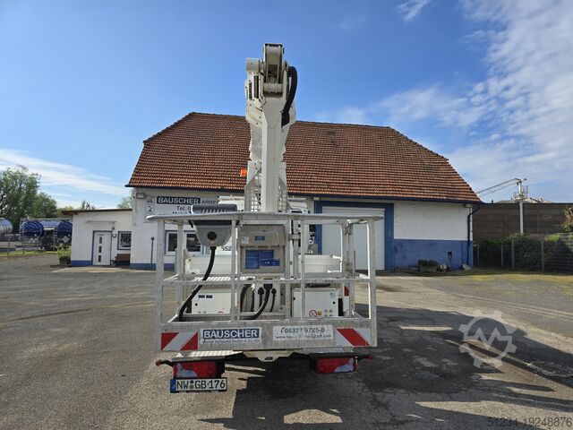 Teleskopik çalışma platformu Palfinger P 300 KS