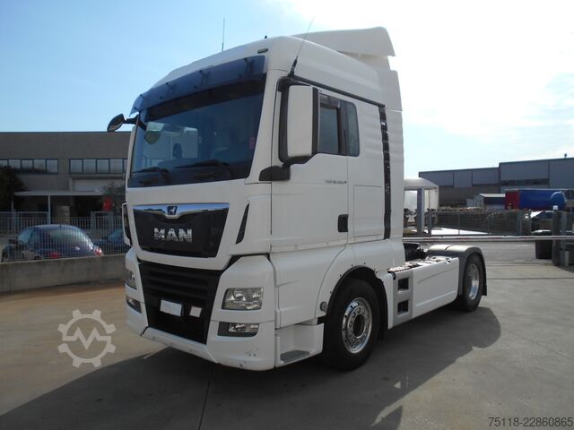 Standardowy ciągnik siodłowy MAN TGX 18.500