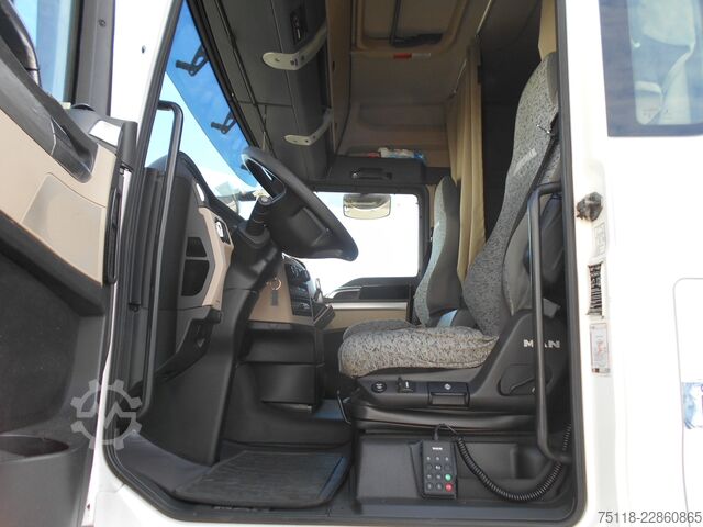 Standardowy ciągnik siodłowy MAN TGX 18.500