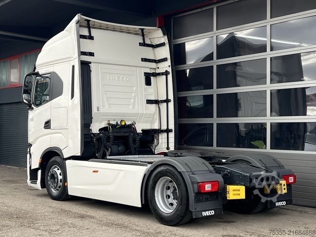 Standard tractor unit IVECO Stralis AS440S48 T/P ACC-Tempomat Intarder Klima