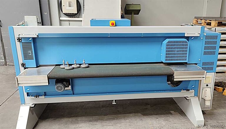 Máquina de rebarbar com escovas Lissmac SBM-B 1500