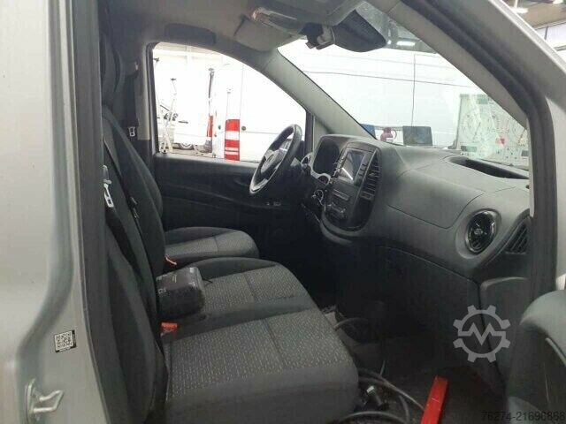 Furgon blaszak Mercedes-Benz eVito 111 Kasten Lang