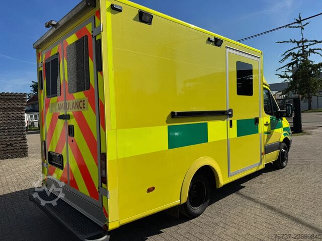 Ambulance Mercedes-Benz Sprinter 519 **EURO 5-V6-AIRCO-BELGIAN ORIGINE**