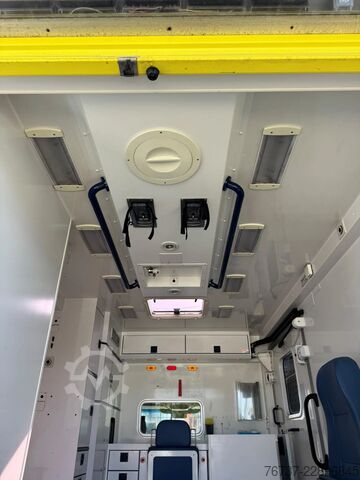 Ambulance Mercedes-Benz Sprinter 519 **EURO 5-V6-AIRCO-BELGIAN ORIGINE**