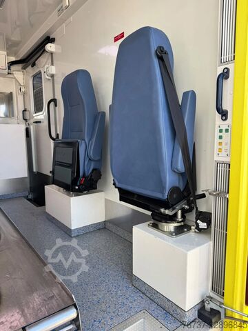 Ambulance Mercedes-Benz Sprinter 519 **EURO 5-V6-AIRCO-BELGIAN ORIGINE**