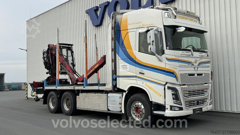 Přepravník dřeva Volvo FH16