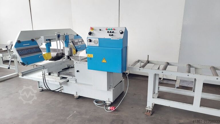 Segatrice a nastro automatica idraulica orizzontale per tagli angolari DAIß HBS 400 GLR-HA