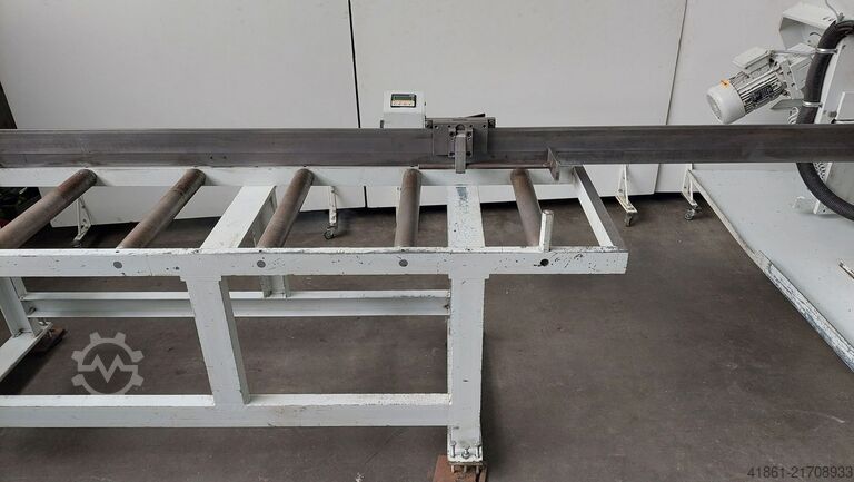 Segatrice a nastro automatica idraulica orizzontale per tagli angolari DAIß HBS 400 GLR-HA