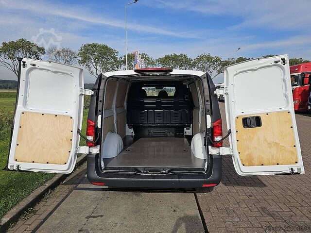 Carrinha de tejadilho alto MERCEDES-BENZ VITO 110 L2 Carplay Euro6 AC!