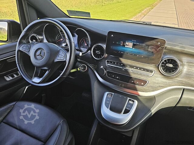 Passagerartransport MERCEDES-BENZ EQV 300 L2 7-Persoons 365km WLTP Navi 360Camera...