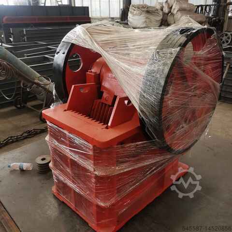 Breekapparatuur Mingyuan Small mobile jaw crusher Mobile Diesel jaw crusher 250x400