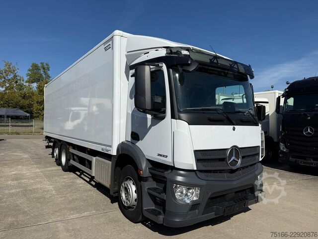 Camion caisson MERCEDES-BENZ ACTROS 2532 L Koffer 8,50 m LBW 2 T*ORIGINAL KM