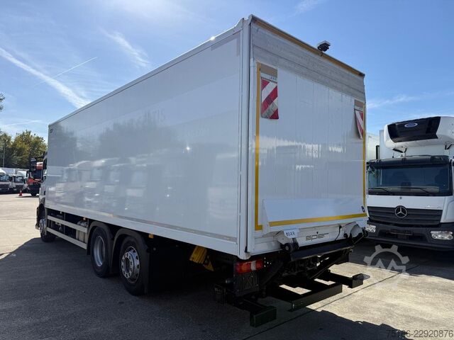 Camion caisson MERCEDES-BENZ ACTROS 2532 L Koffer 8,50 m LBW 2 T*ORIGINAL KM