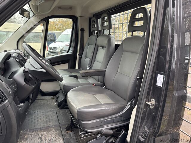 Transporter sa ravnim posteljom FIAT Ducato Maxi