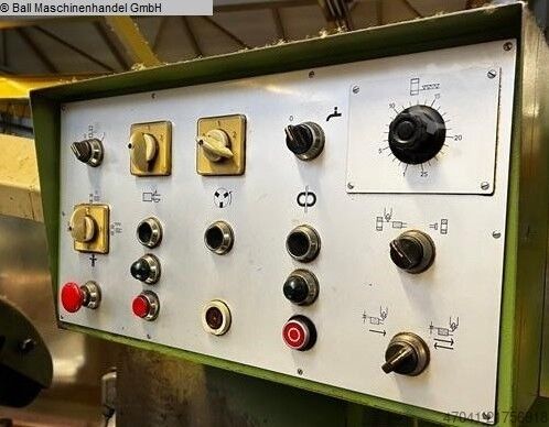 Interne en vlakslijpmachine VOUMARD 5A